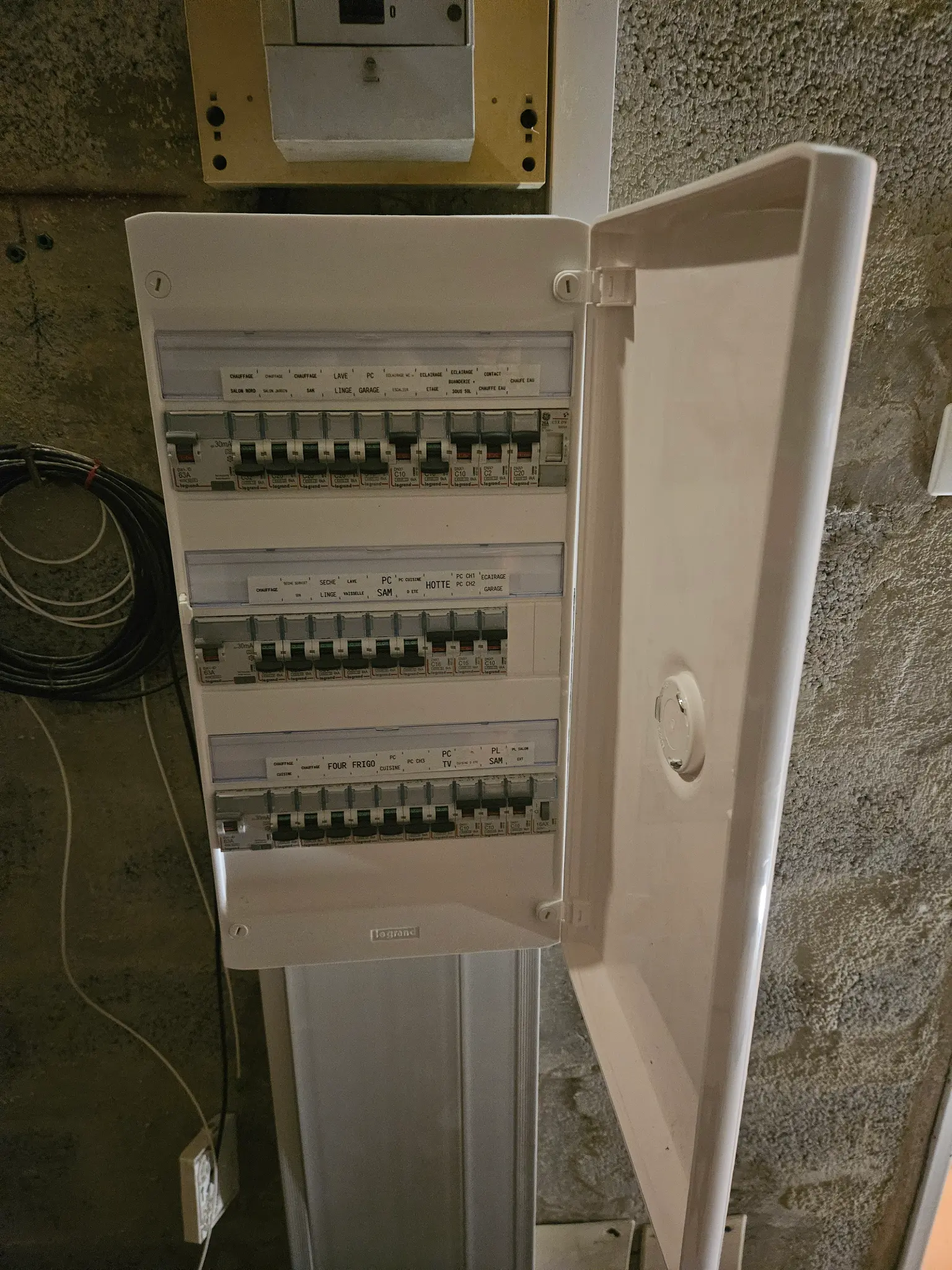 Coffret électrique neuf installé par DOMINÉO
